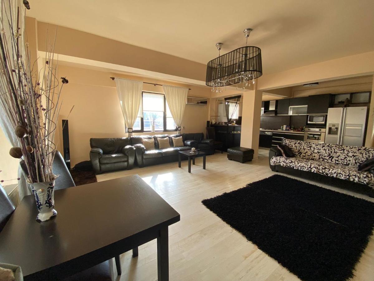 Penthouse City Centre Iasi Luaran gambar