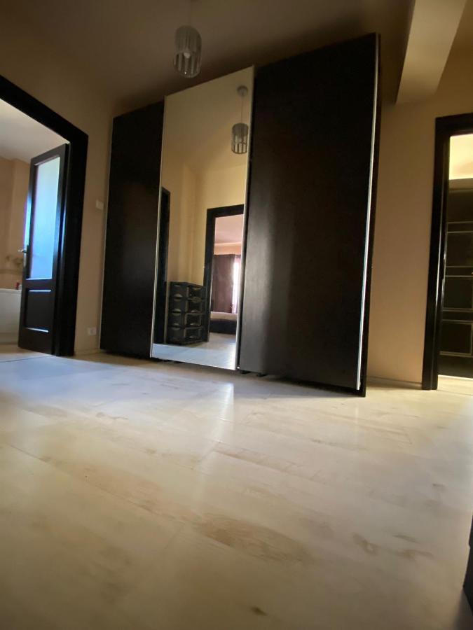 Penthouse City Centre Iasi Luaran gambar
