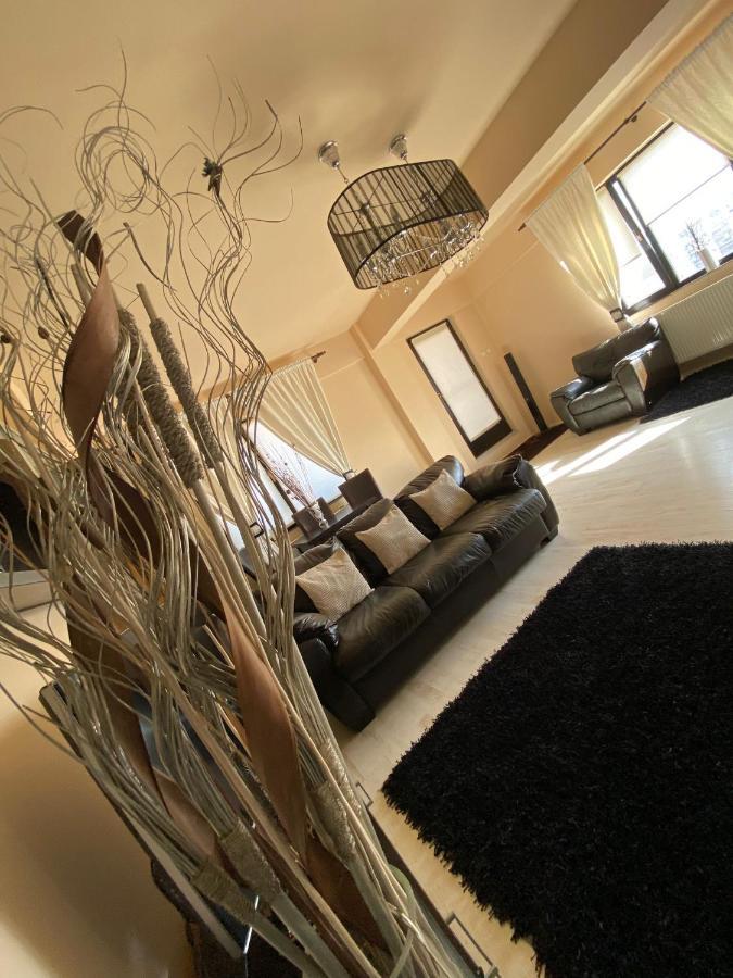 Penthouse City Centre Iasi Luaran gambar